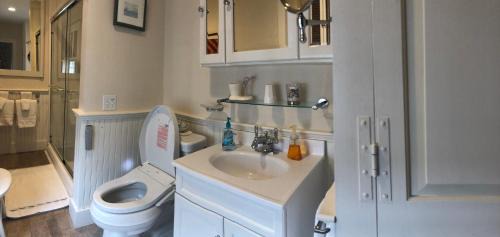 Nantucket Town Bed & Breakfast | 29 India House