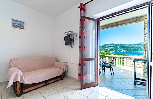 Cove Tri Zala (Zrnovo) Apartment | 29 m² Apartment ∙ 1 bedroom ∙ 3 guests