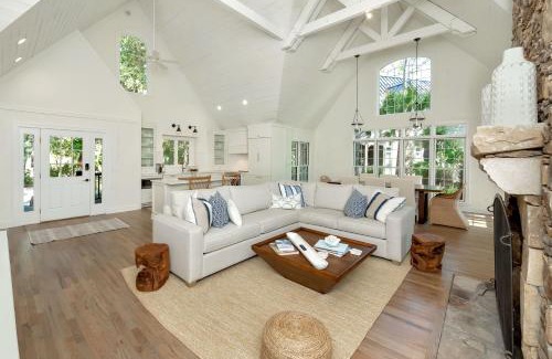 Vanderhorst Plantation House | 29 Marsh Cottage Lane by Akers Ellis Rentals