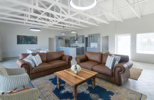 L'Agulhas Apartment | 29 On Poole Street