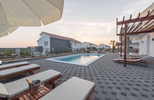 Debeljak Villa | 290 m² Villa ∙ 4 bedrooms ∙ 9 guests
