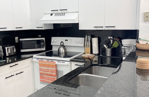 Mission Bay Apartment | 290C - Sunny 2 Bed Apt in West Boca - Close to Evert & Boca Prep