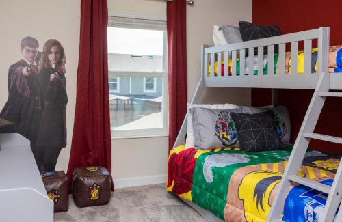 Kissimmee House | 2929 SS - Disney Delight: 4BR Pool Near Parks
