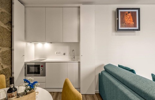 Santa Marinha Apartment | 296 Heritage Apartments Studio 11 with River View