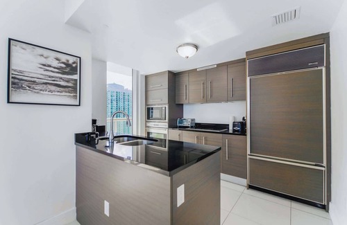 Downtown Miami Apartment | 29th Floor Condo | City Views + Pool Access