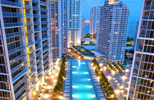 Downtown Miami Apartment | 29th Floor Condo | City Views + Pool Access