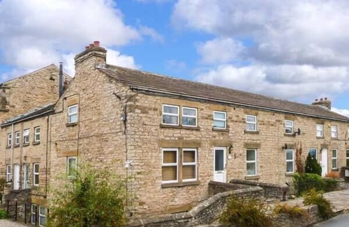 Masham Apartment | 2A BRIDGE APARTMENTS, pet friendly in Masham