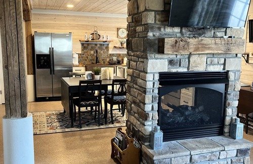 Wilmington House | 2A2J Barn pool Getaway 9 miles to WEC