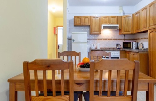 Los Abrigos Apartment | 2B Apartment Abrigos, Wifi and balcony