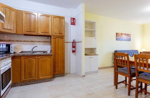 Los Abrigos Apartment | 2B Apartment Abrigos, Wifi and balcony