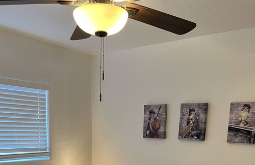Cactus Gardens Condo | 2B Condo Private Courtyard/Fire Pit