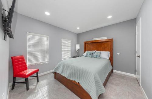 Brownsville Apartment | 2B1B Home Minutes from SPI & Space X