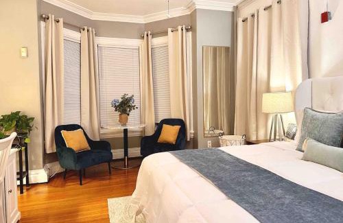 Wayland Apartment | 2B1B,Private Kitchen,Walk to Everything! Brown&RISD