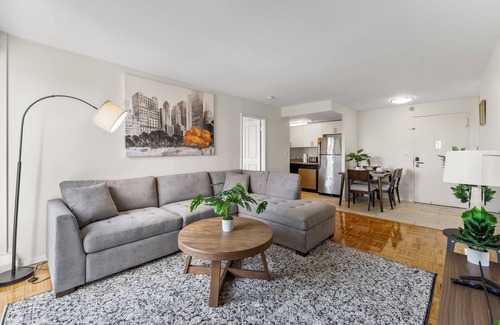 Longwood Apartment | 2bd/1.5ba Next to BU 1137