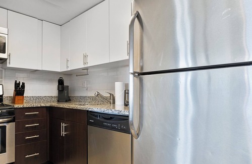 Longwood Apartment | 2bd/1.5ba Next to BU 1137