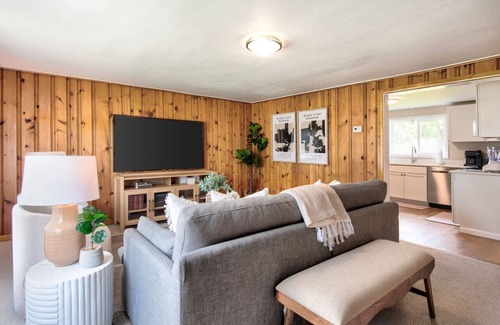 Terre Haute House | 2BD/1BA KING Bed, Pets OK, Big Yard, AC, Renovated