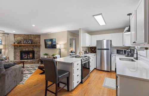 Glenville House | 2bd/2ba Cashiers 5 min. New remodel, one level, pet friendly