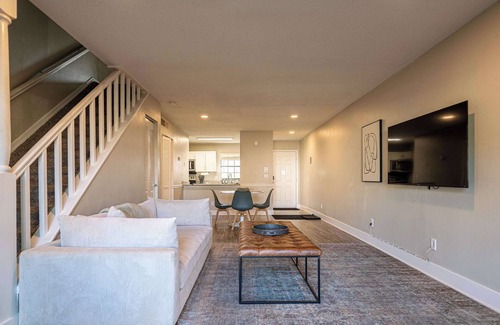 University House | 2BD|2BA Townhouse near Moffitt & AdventHealth