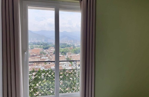 Guayabal Apartment | 2bd/2bth Amazing view + Netflix fast wifi near Poblado