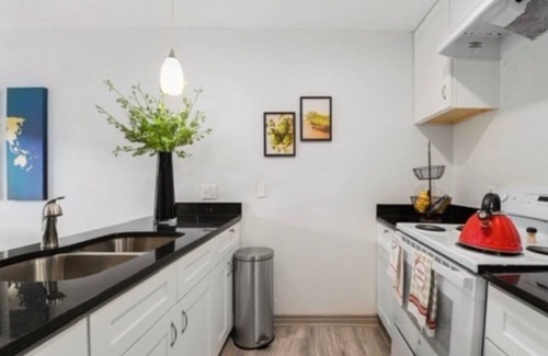 Old East Dallas Apartment | 2bd Apartment in Dallas minutes from Lower Greenville & Uptown!