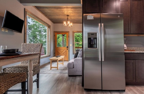 Chalet Village North Cabin | 2BD Cabin w/Hot Tub! Pool +Near TOWN