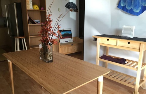 Aylmer Apartment | 2BD Condo with Piano near National Park