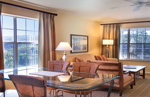 Table Rock Hotel | 2BD Deluxe/Branson - w/Pools, Barbecue, Gym!