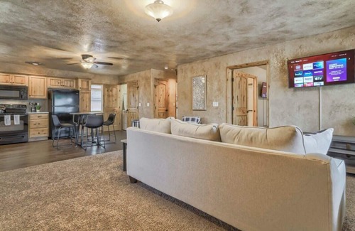 Colorado Springs House | 2BD Getaway Cottage Near Downtown & Hiking