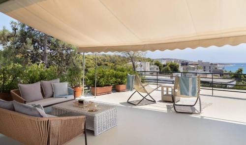 Vouliagmeni Apartment | 2bd Luxury Sea View Penthouse In Astir Beach