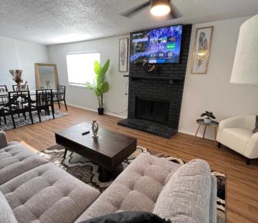 Northwest Dallas Apartment | 2BD STATE FAIR l DT Dallas l FIFA READY l 5 Min from Love Field