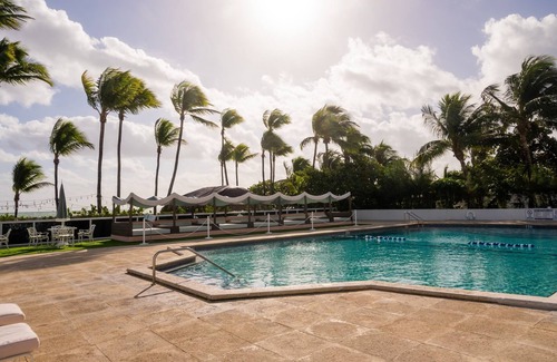 Mid Beach Apartment | 2bd2bth Partial Ocean view Ste w/balcony, Pool, nearby dining, beach access