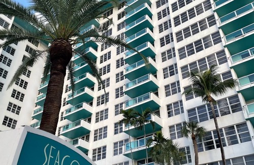 Mid Beach Apartment | 2bd2bth Partial Ocean view Ste w/balcony, Pool, nearby dining, beach access