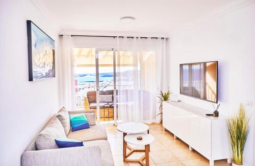 Poris de Abona Apartment | 2BDR Comfy Apartment with Ocean View