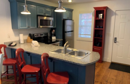 Branson Cottage | 2BDR Cottage sleeps 6 at Stormy Point Village.