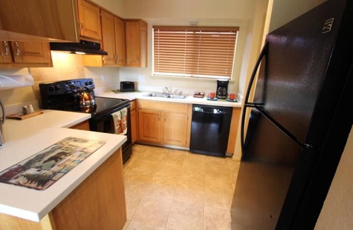 Ruidoso Condo | 2BDR mountain condo near some great ski resorts. Bring the whole family!