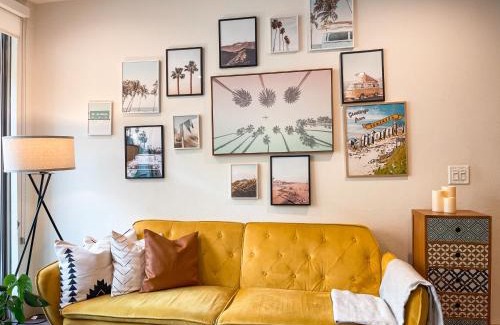 Downtown Apartment | 2BDR & parking 5-10min to Santa Monica Pier