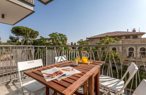 Mea She'arim Apartment | 2BDR W parking shirat haneviim - Mamilla Area sea-u jerusalem