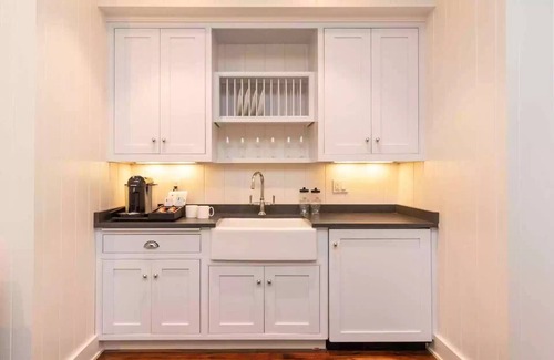 Edgartown Cottage | 2bdrm Captains Cottage Steps to Beach and Downtown Edgartown with Pool!