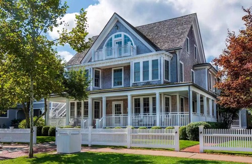 Edgartown Cottage | 2bdrm Captains Cottage Steps to Beach and Downtown Edgartown with Pool!