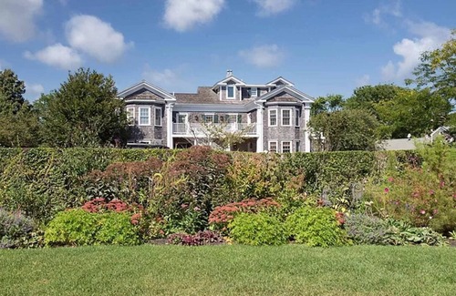 Edgartown Cottage | 2bdrm Captains Cottage Steps to Beach and Downtown Edgartown with Pool!