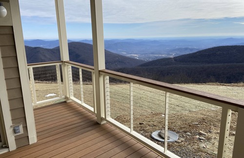 Chestnut Springs Condo | 2bed/2bath at Overlook-Family and dog friendly! 🐕
