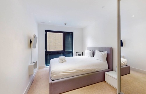 East Putney Apartment | 2Bed & 2Bath Flat with free parking, lift, balcony