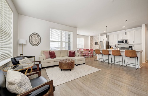 Noblesville Apartment | 2BED/2BTH - KING/QUEEN BEDS - CARMEL/FISHERS/NOBLESVILLE GRAND PARK