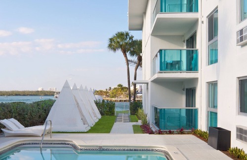 Bal Harbour Apartment | 2Bedroom-2Bathroom City View Steps Away from Bal Harbour Beach