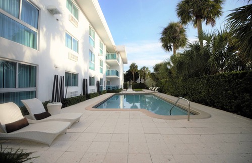 Bal Harbour Apartment | 2Bedroom-2Bathroom City View Steps Away from Bal Harbour Beach