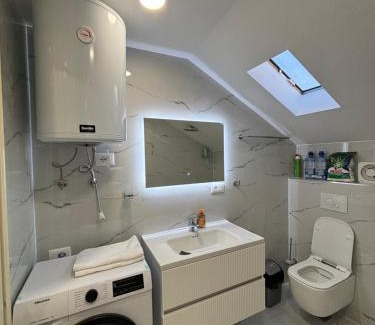 Kamez Apartment | 2Bedroom Apartment,free parking 06