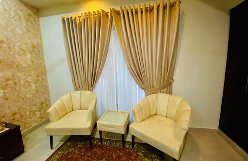 Islamabad Apartment | 2Bedroom BahriaTown-Manzar Holiday Homes