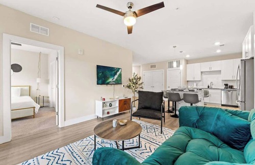 Southeast Orlando Apartment | 2Bedroom Haven Close to Parks KingBed PetFriendly