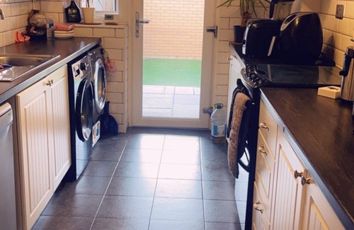 Singlewell House | 2Bedroom house in Gravesend