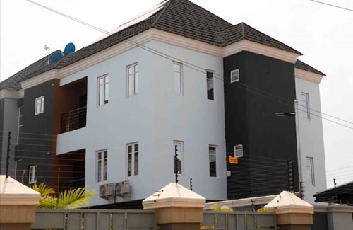 Alimosho Apartment | 2bedroom with POOL, GYM, Wi-Fi, 24hrs power